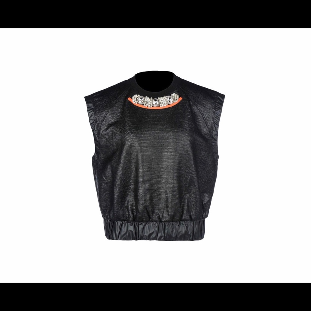 No ka oi top Size medium